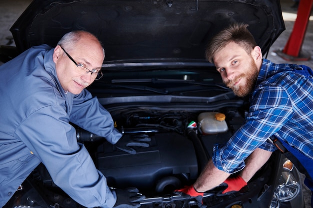 Motor Repairs vs Replacements: What’s Best for Your Car