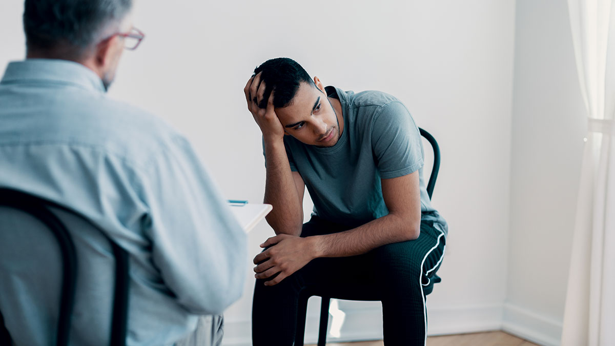 أخطاء الأهل في التعامل مع الابن المدمن
