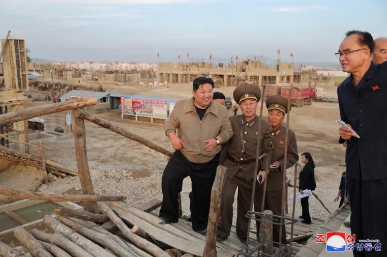 Respected Comrade Kim Jong Un Guides Campaign of Recovering from Flood Damage in North Phyongan Province