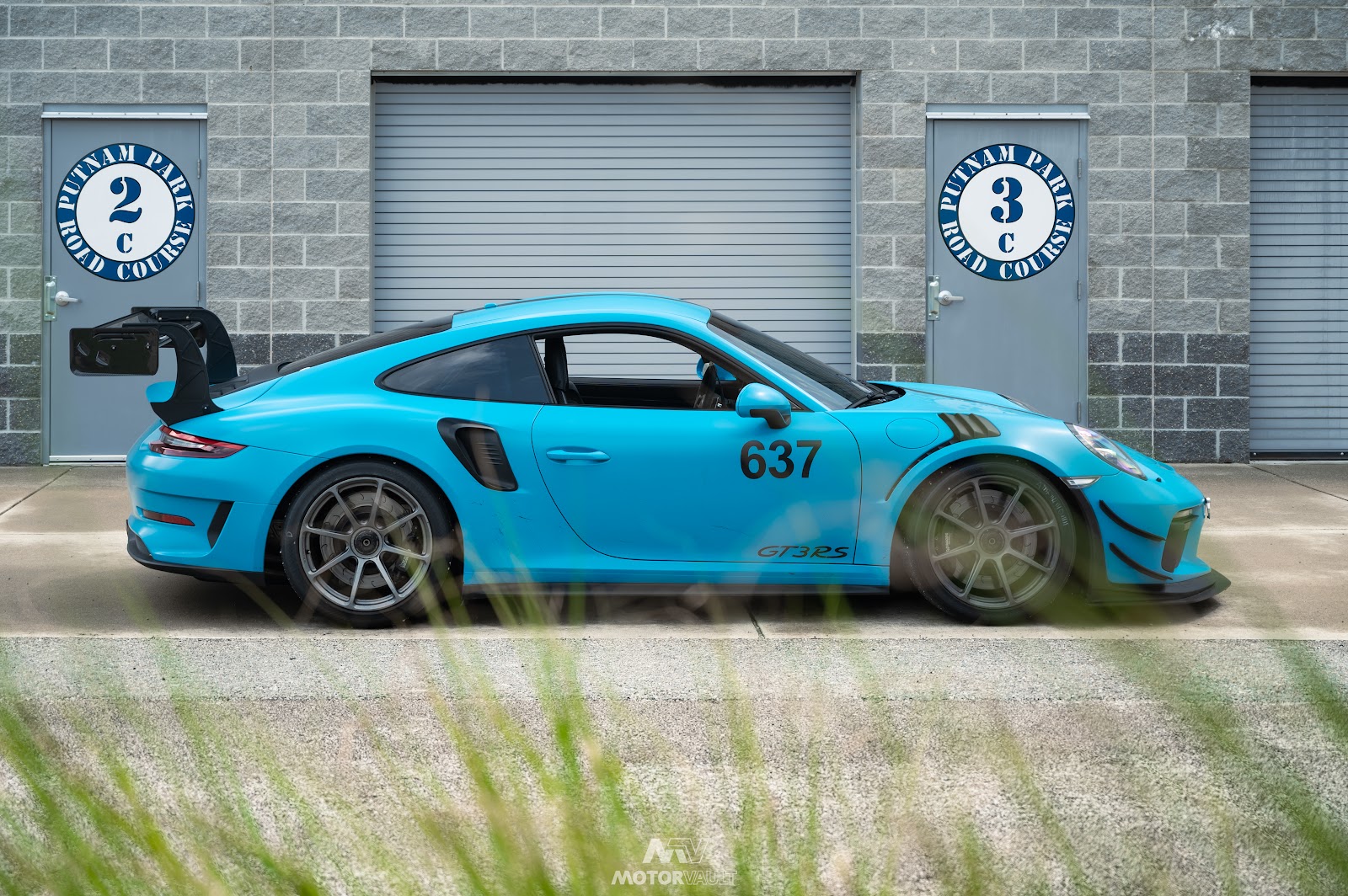 Porsche 991 GT3 RS with aftermarket aerodynamic parts from Verus Engineering