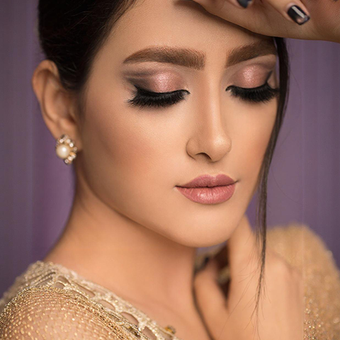 Smokey Eye look | Smoky Eye Makeup Look - Charmacy Milano