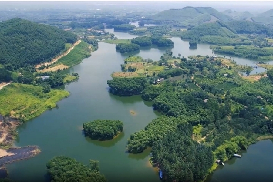 Ghenh Che Lake