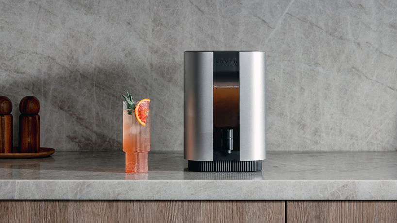 Artifact from the Industrial Design Meets Wellness: The KOMBU Kombucha Brewer article on Abduzeedo