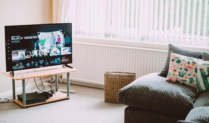 How to Connect Your iPhone to Your Sharp Aquos TV With Miracast 1