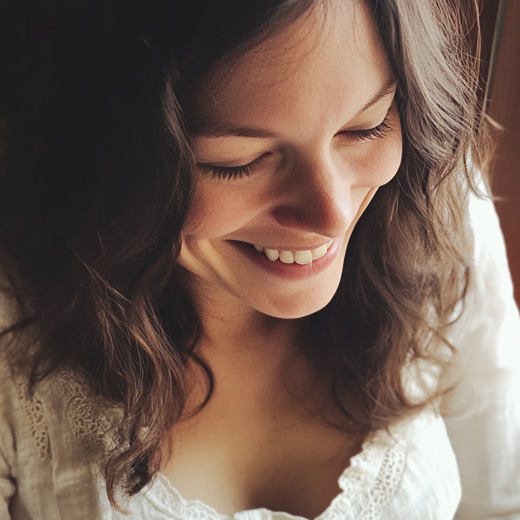 A smiling woman | Source: Midjourney