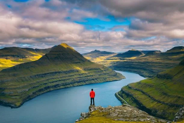 A Glimpse into Nature: 12 Peaceful Landscapes, nature glimpse, peaceful landscapes, nature, landscape, outdoor serenity, scenic photos