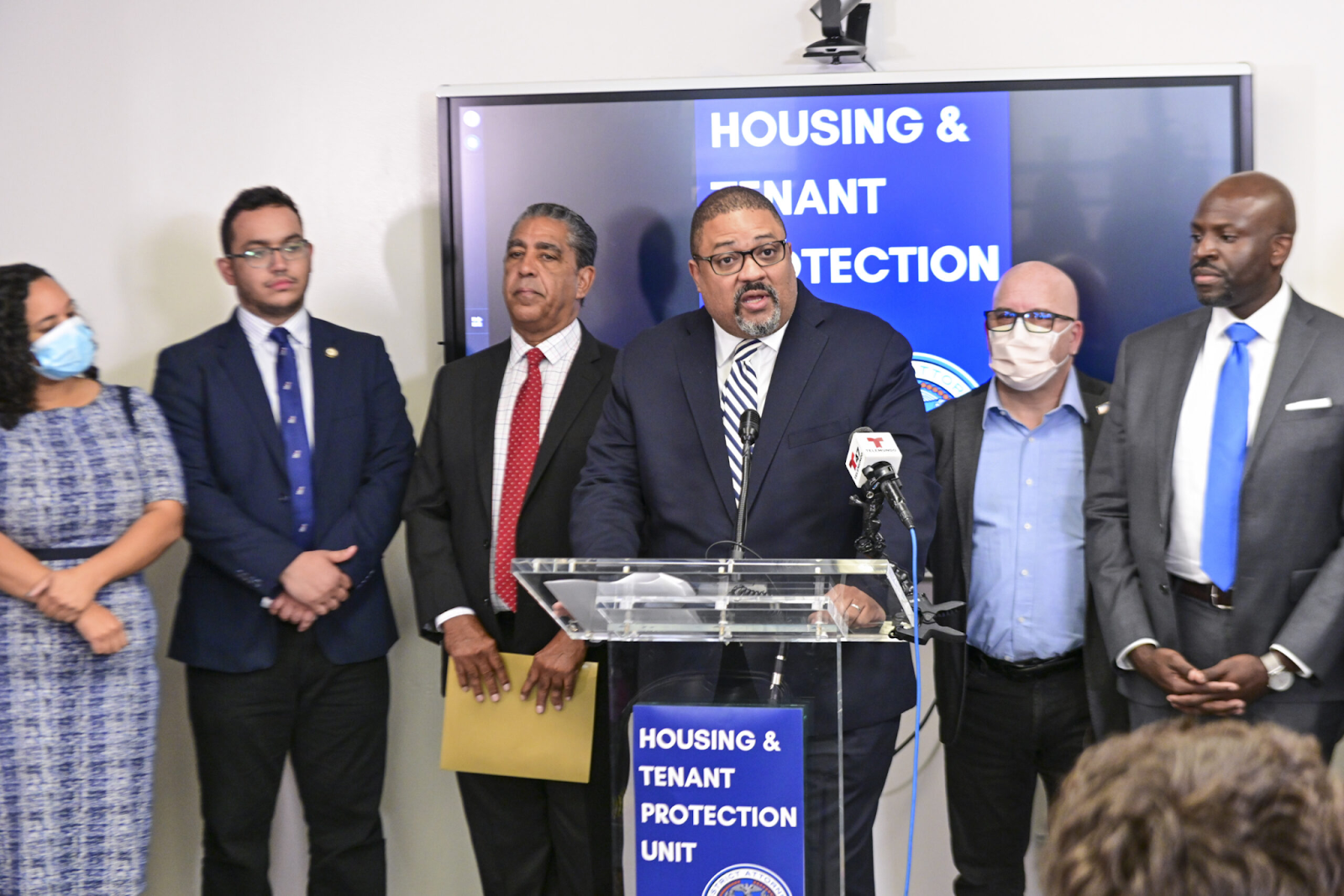 Manhattan District Attorney Alvin Bragg Takes Action Against Alleged Fraudulent Crypto Recovery Scheme = The Bit Journal