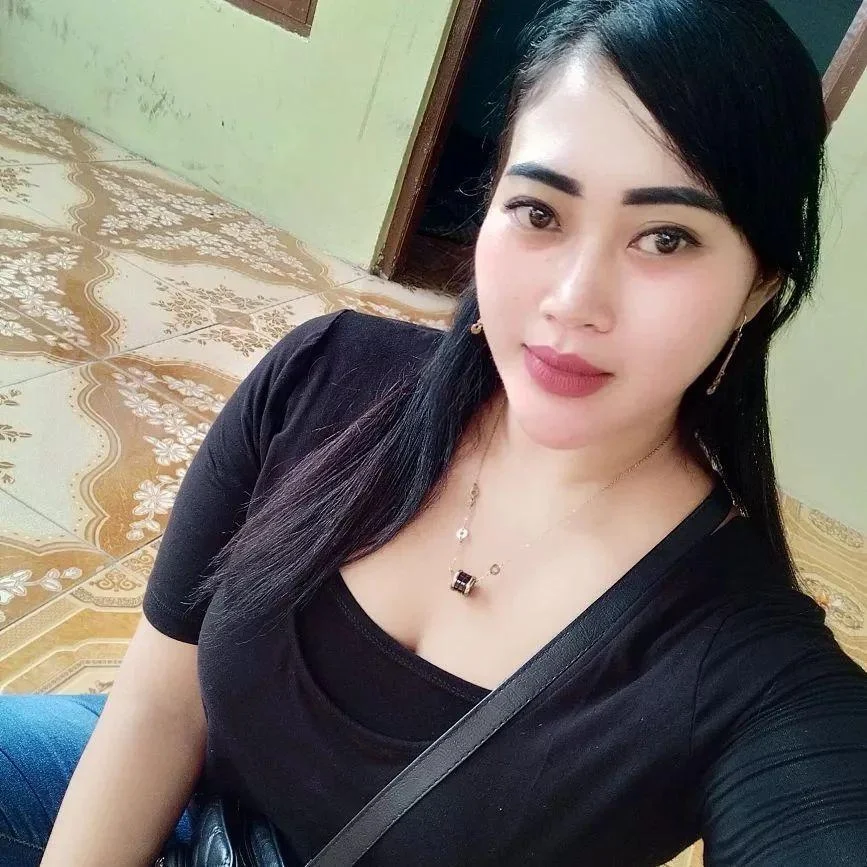 Cewek Penuh Gairah, cewek gairah, seksi, menggoda