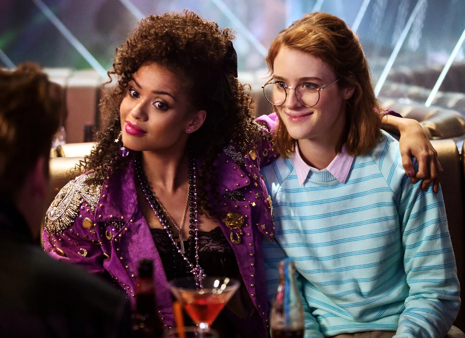 Cena do episódio “San Junipero”, de Black Mirror