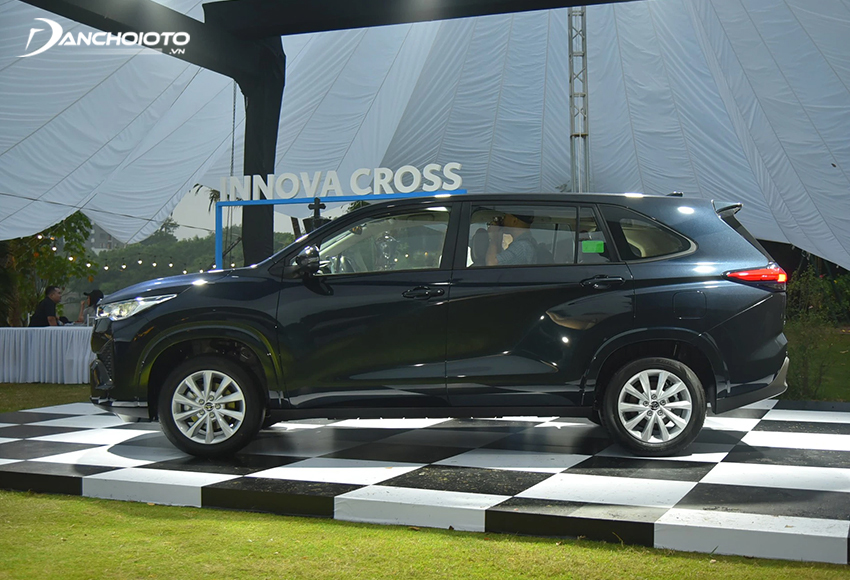 innova hybrid 2024