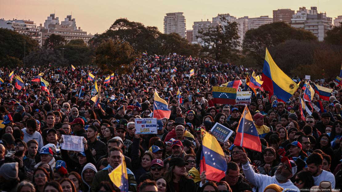 Vista general de la marcha en Buenos Aires, Argentina.