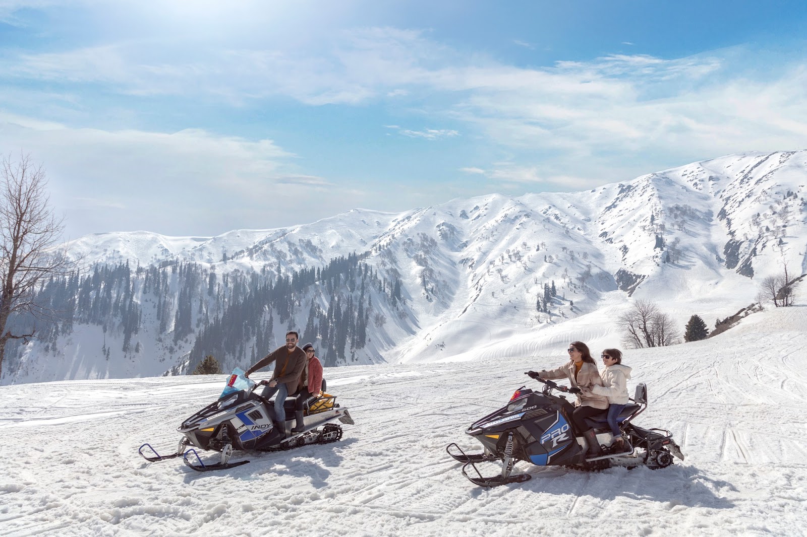 skiing in kashmir