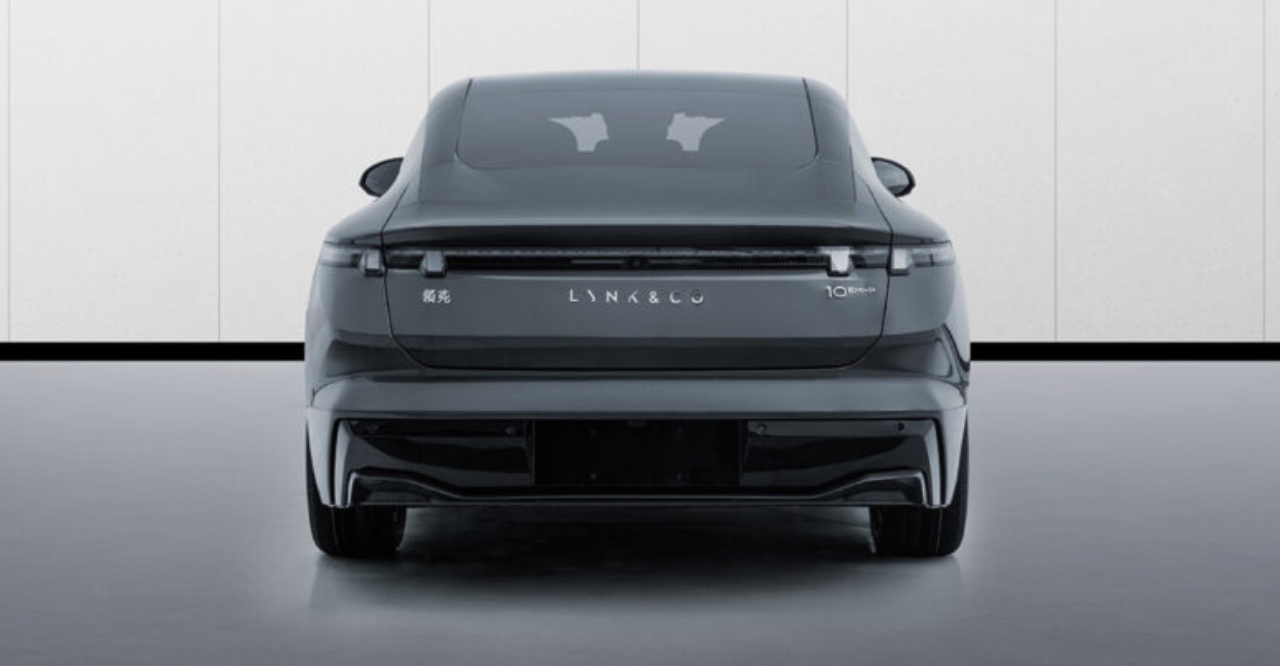 Lynk & Co 10 EM-P combines powerful hybrid performance, smart tech, long electric range, and luxury design to compete with top sedans in the Chinese market.