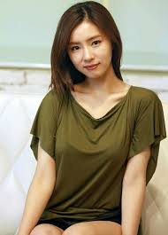 A picture of Shin Sae-Kyeong 