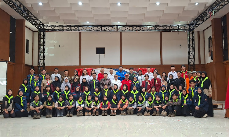 Sukses Gelar Penutupan DIKLANJUT XXXIX, KSR PMI Unit UPI Kukuhkan 16 Anggota Biasa Baru
