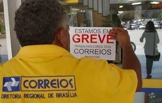 Fila durante greve dos Correios
