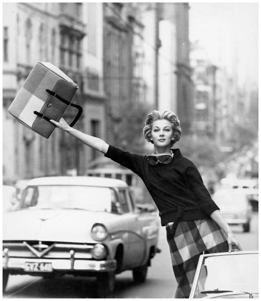 fashion-photograph-by-helmut-newton-1959
