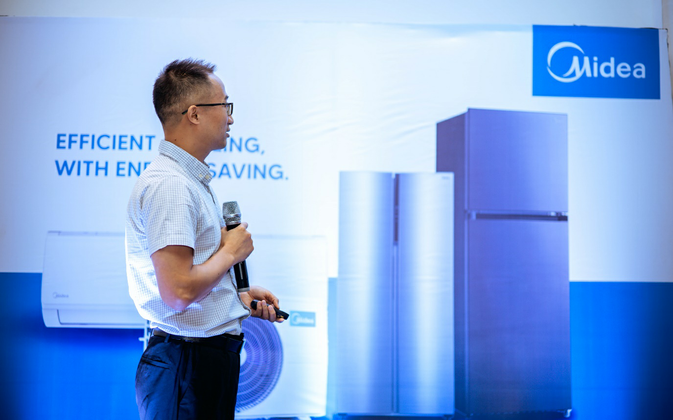 Midea Hosts Dealers