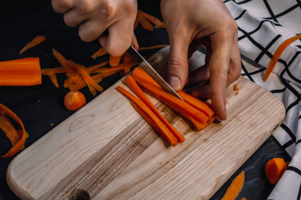 how to cut carrot into matchsticks