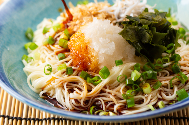 定番はやっぱりコレ！「おろしぶっかけそうめん」