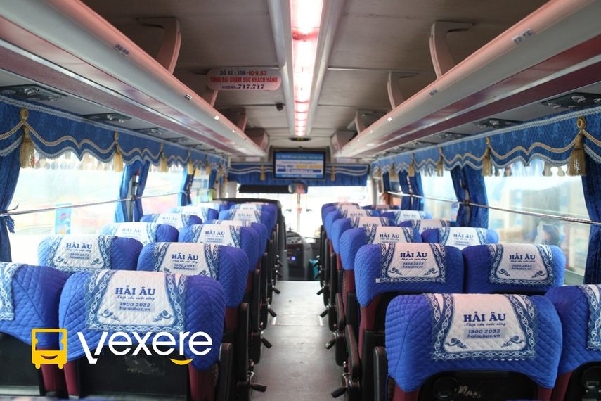 hai au bus interior