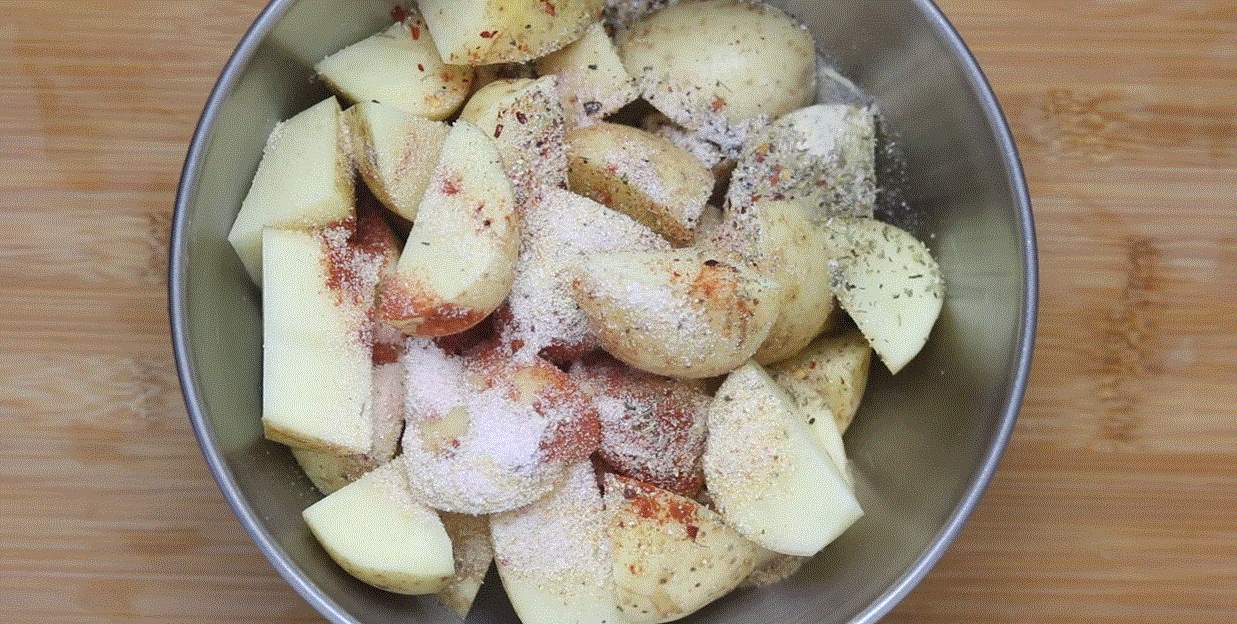 Bread the Apple Slices