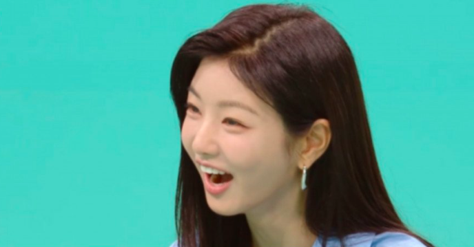 This contains an image of Lee Se Hee 