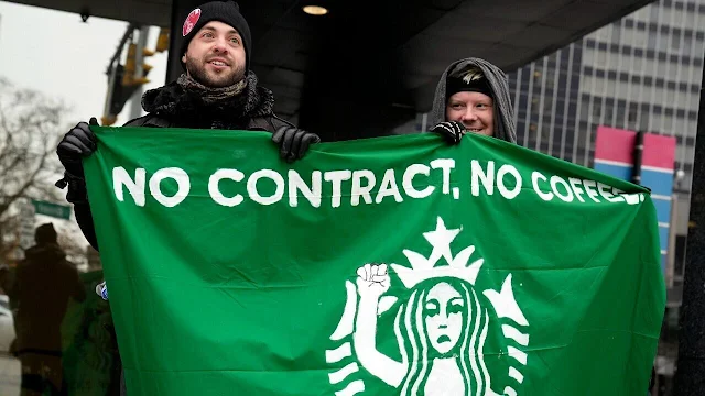 2.000 empleados de Starbucks protestaron en más de 100 tiendas de Estados  Unidos