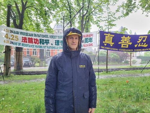 https://en.minghui.org/u/article_images/4a2ead279a9a0661de22bd3cc83ae93d.jpg