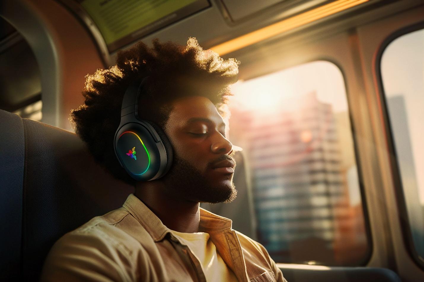 A person wearing headphones

Description automatically generated