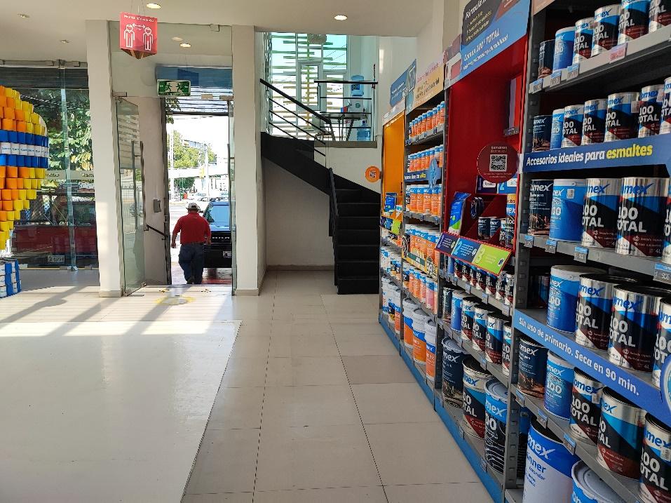 Una tienda de ropa

Descripción generada automáticamente con confianza media
