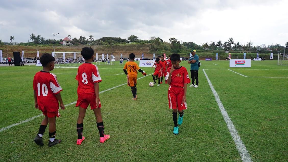 Latihan Sepak Bola Usia Dini Malang