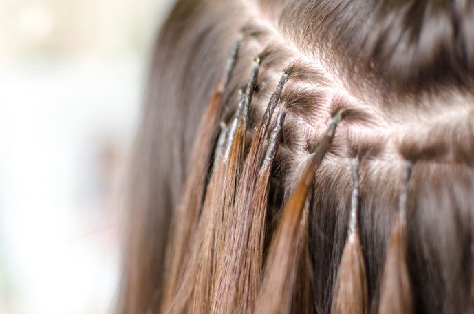 How to avoid mistakes with home hair extensions