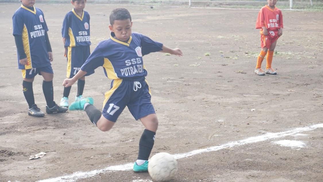 Pelatihan Sepak Bola Anak Malang