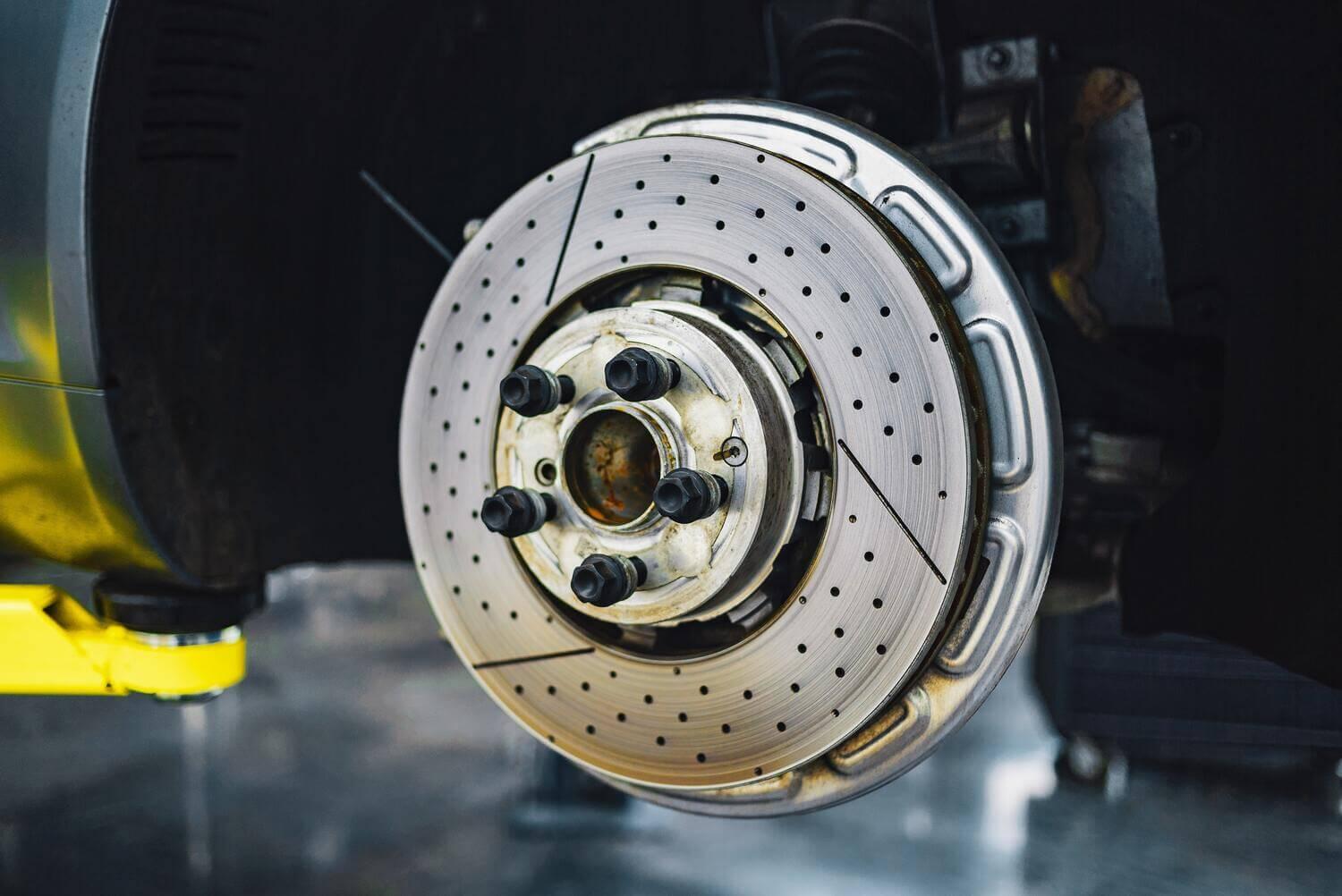 Quando trocar discos e pastilhas de freio do carro? - Bompreço Auto Peças