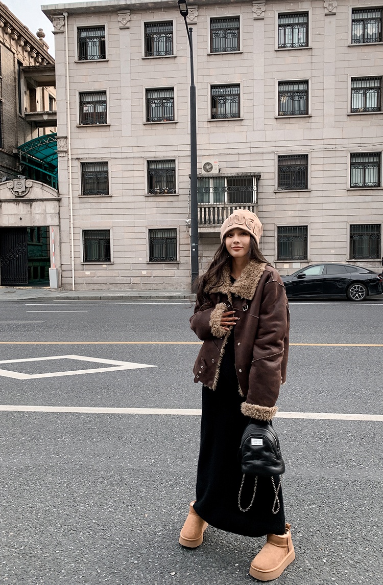 Cozy and Casual: Effortless Korean Winter Street Style