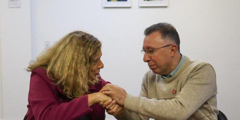 Homem com óculos de grau

O conteúdo gerado por IA pode estar incorreto.