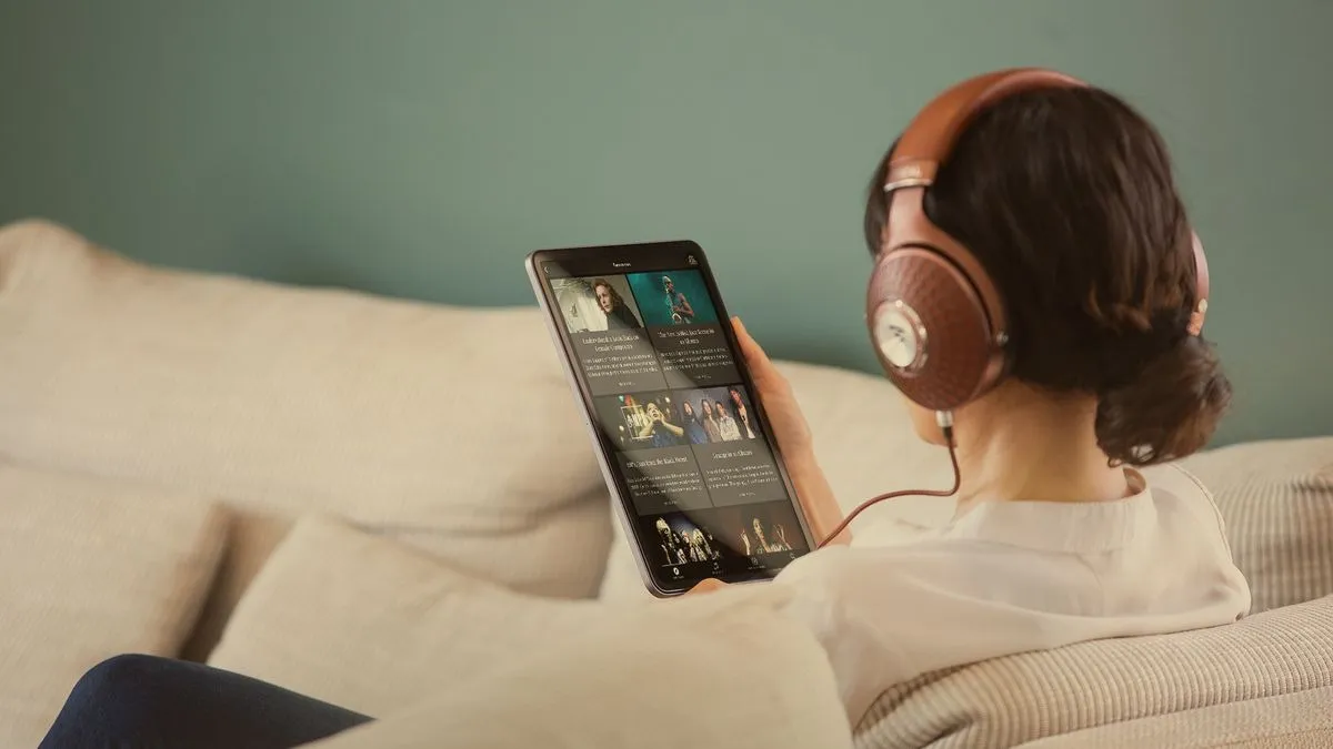 Qobuz Connect on tablet.