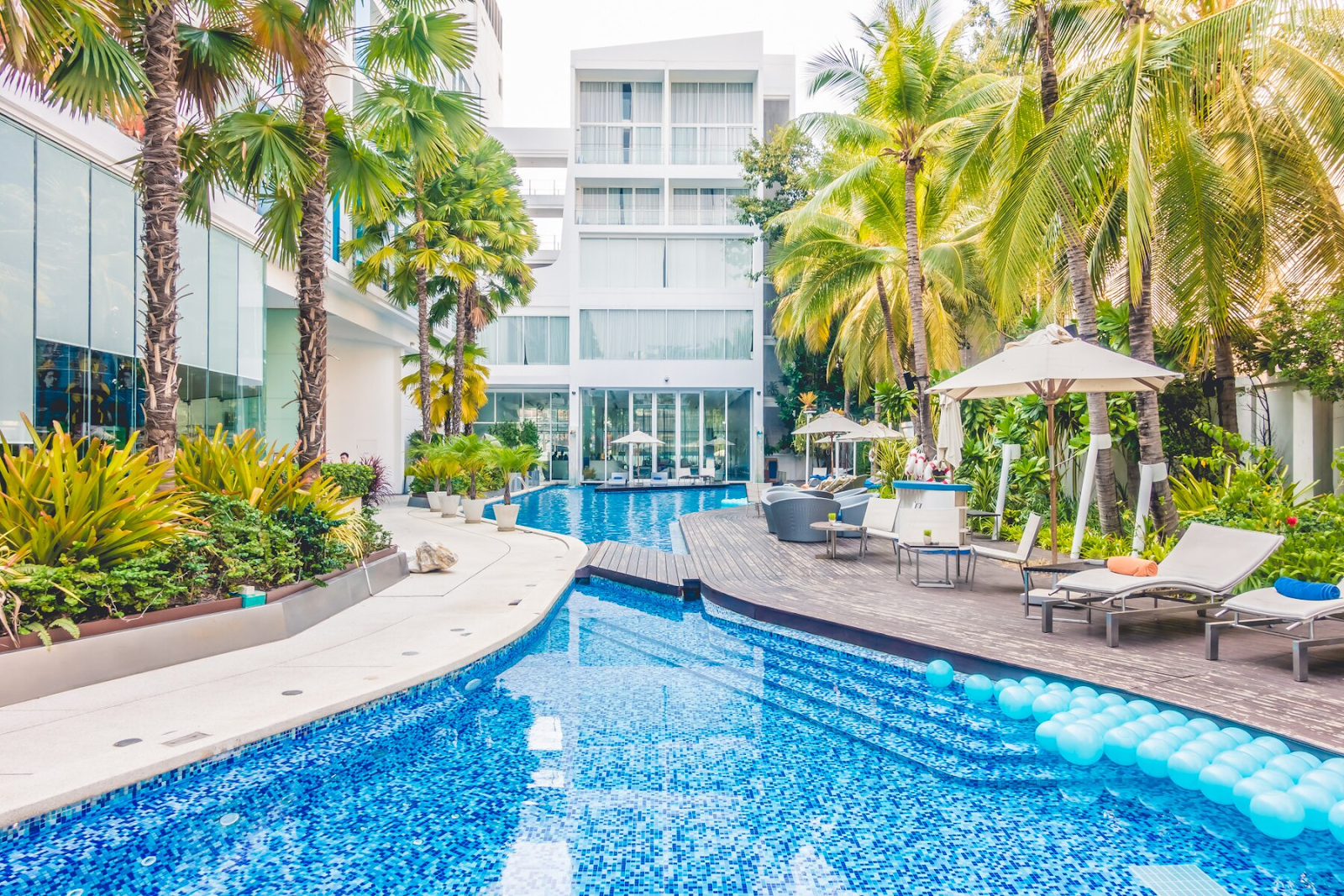 pool builders houston