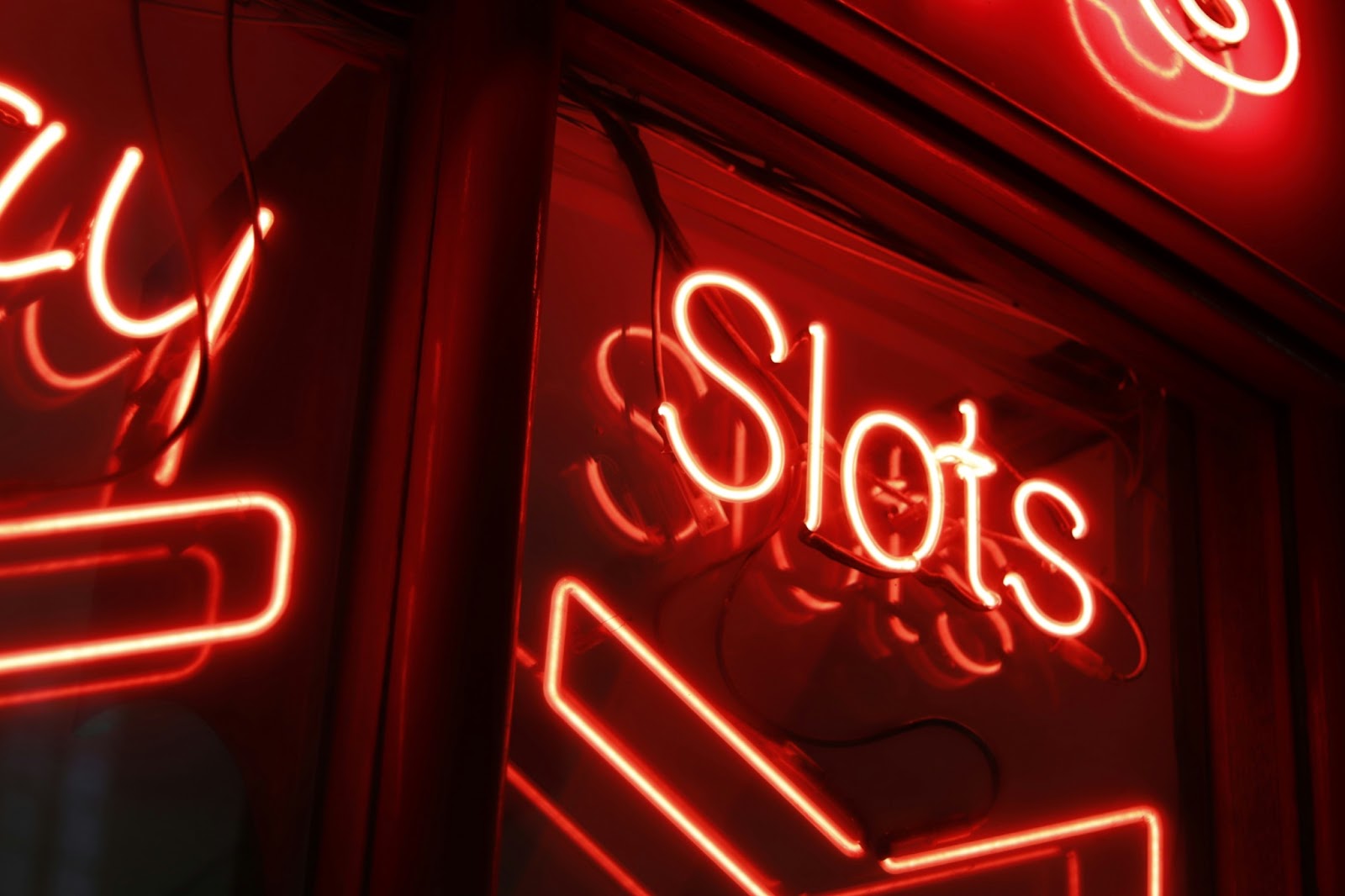 red slot sign