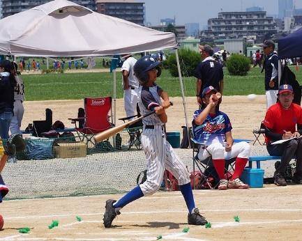 野球場で野球する人

AI 生成コンテンツは誤りを含む可能性があります。