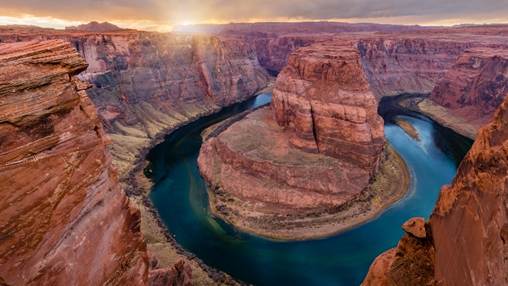 How to Escape the Crowds at Horseshoe Bend | Condé Nast Traveler