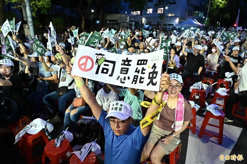 顏擇雅強調:「若台灣可以依靠此次大罷免,成功讓民主政治再翻過一頁,我們將不是打造出另一個台灣奇蹟而已,我們會成為西方民主倒退國家(像美國、法國)的指路明燈。」(資料照)