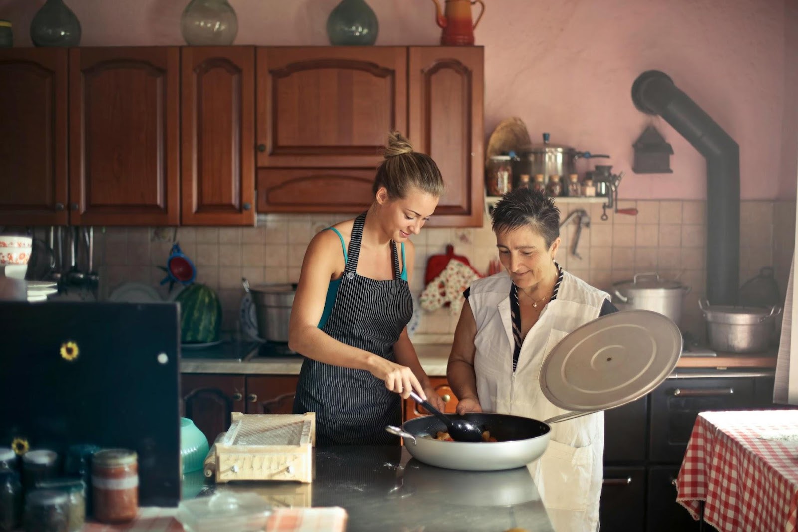 How to Write Engaging and Delicious Food Content
