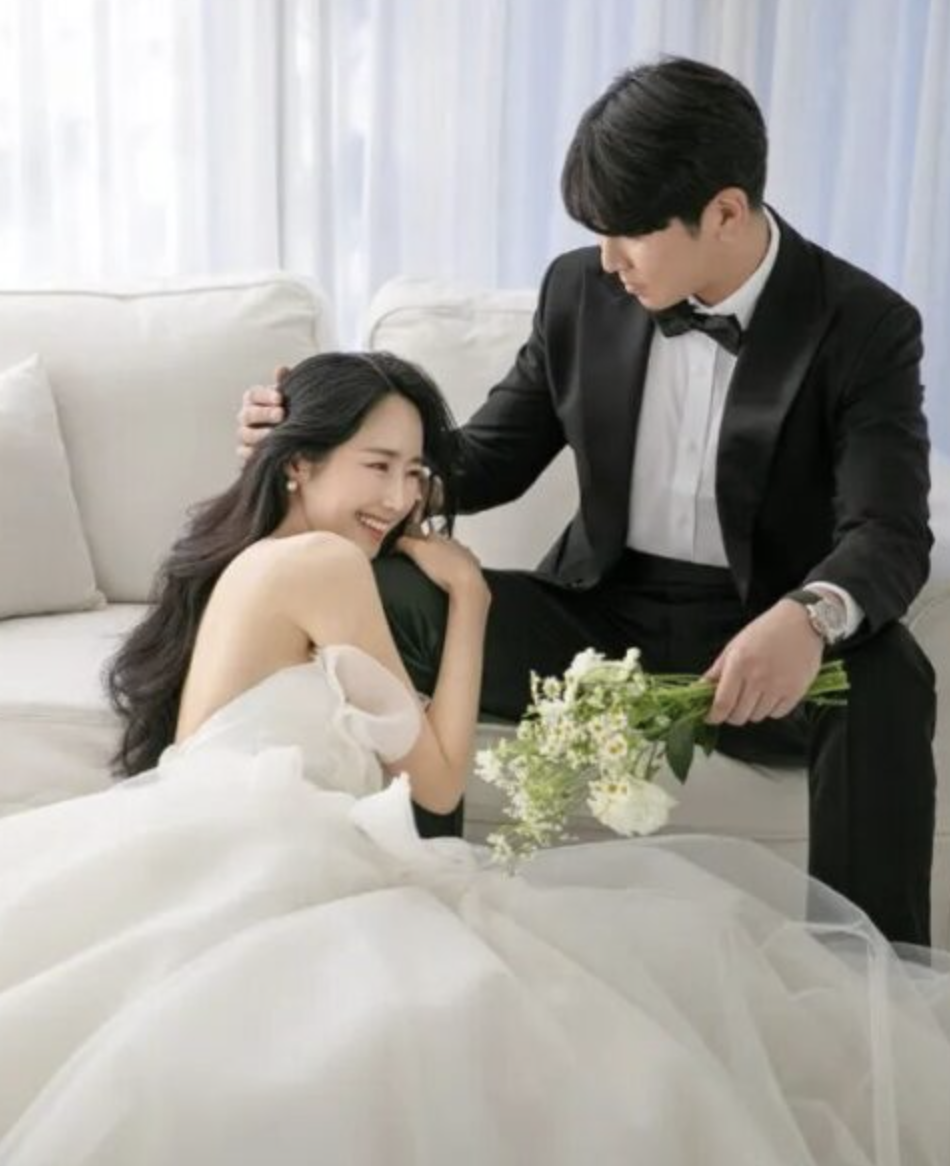 Actress Jung Joo Yeon and her husband