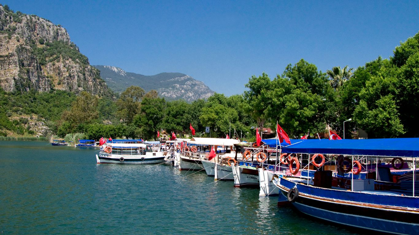 نهر داليان- رحلات دالامان -رحلات تركيا-مواكب للسياحة - the Dalyan River- Trips to Dalaman-Trips to Turkey-Mawakeb Travel