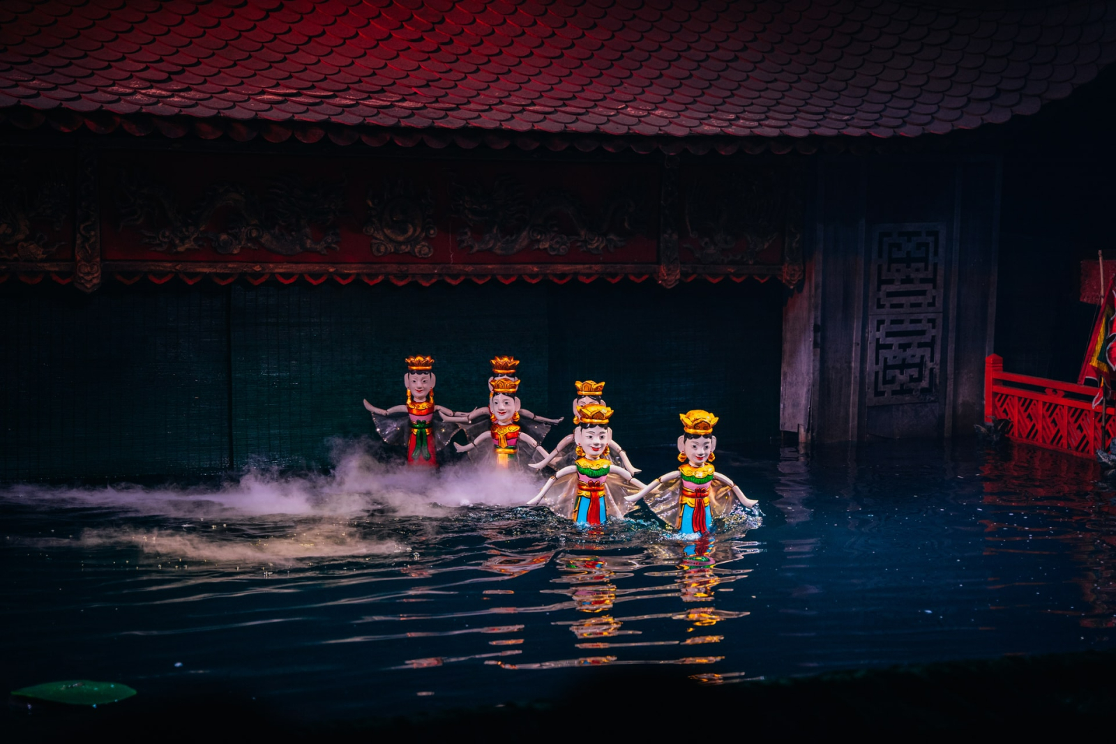 mua-roi-nuoc-nghe-thuat-san-khau-dan-gian-dac-sac-cua-nguoi-viet