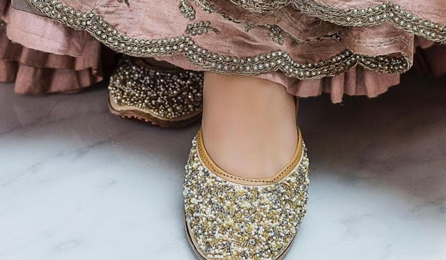 Styling Punjabi Juttis with Traditional Attire