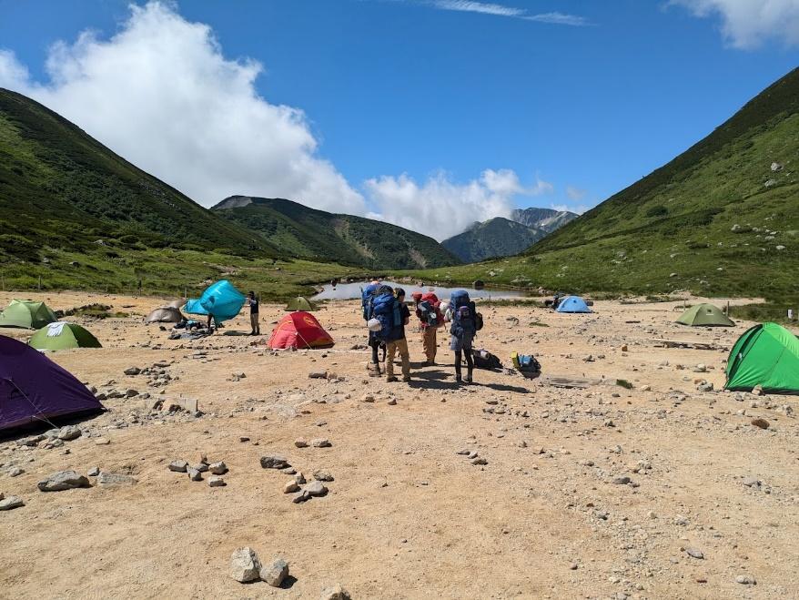 砂漠のテント

自動的に生成された説明