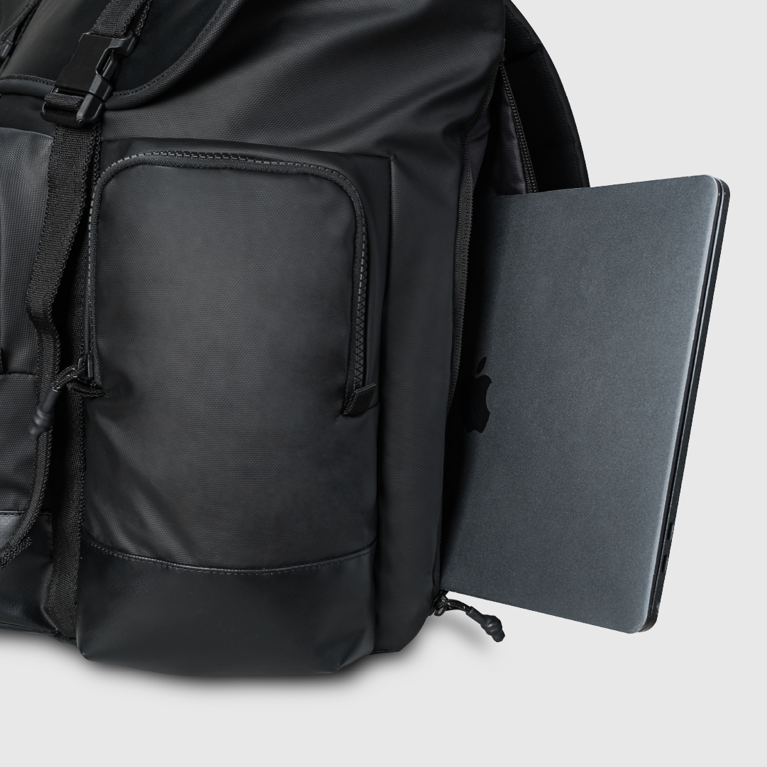 Tri Hector Laptop Backpack Bodypack Display